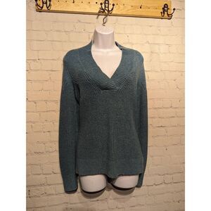 Woolrich low cut v neck sweater medium